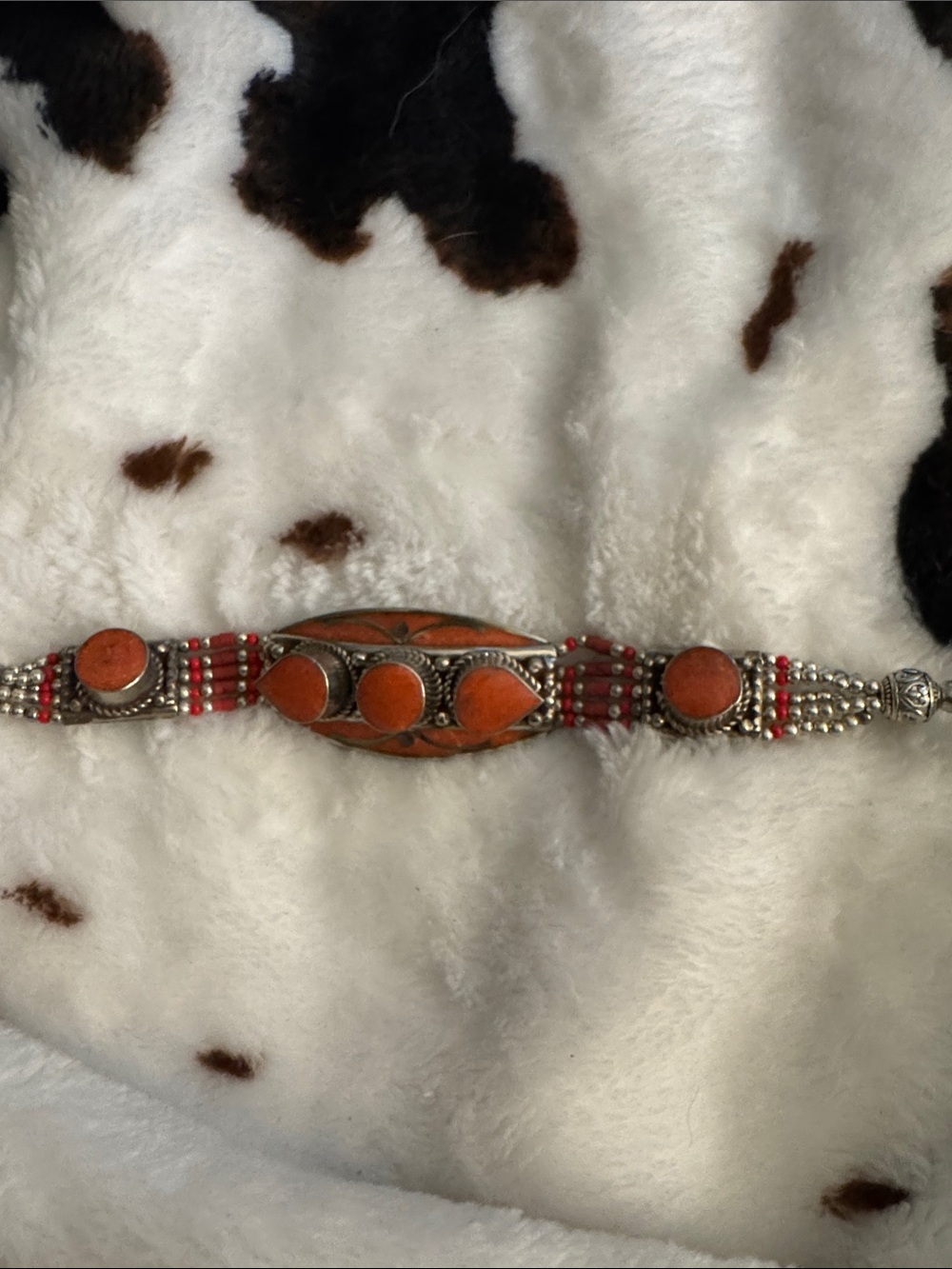 Handcrafted red coral Bead and alpaca metal Detail Women’s Bracelet